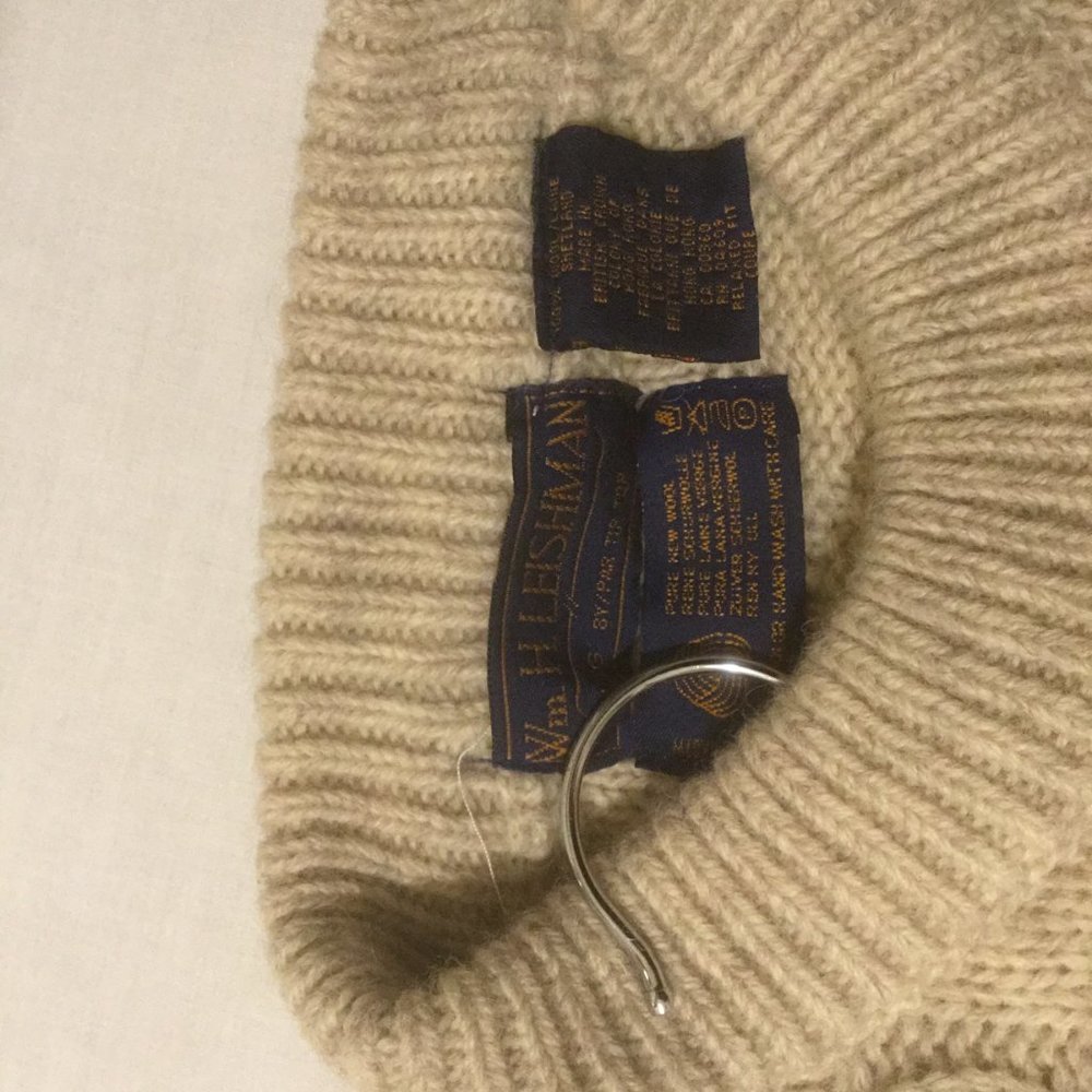 Woolen Sweater - Picture 4 of 4